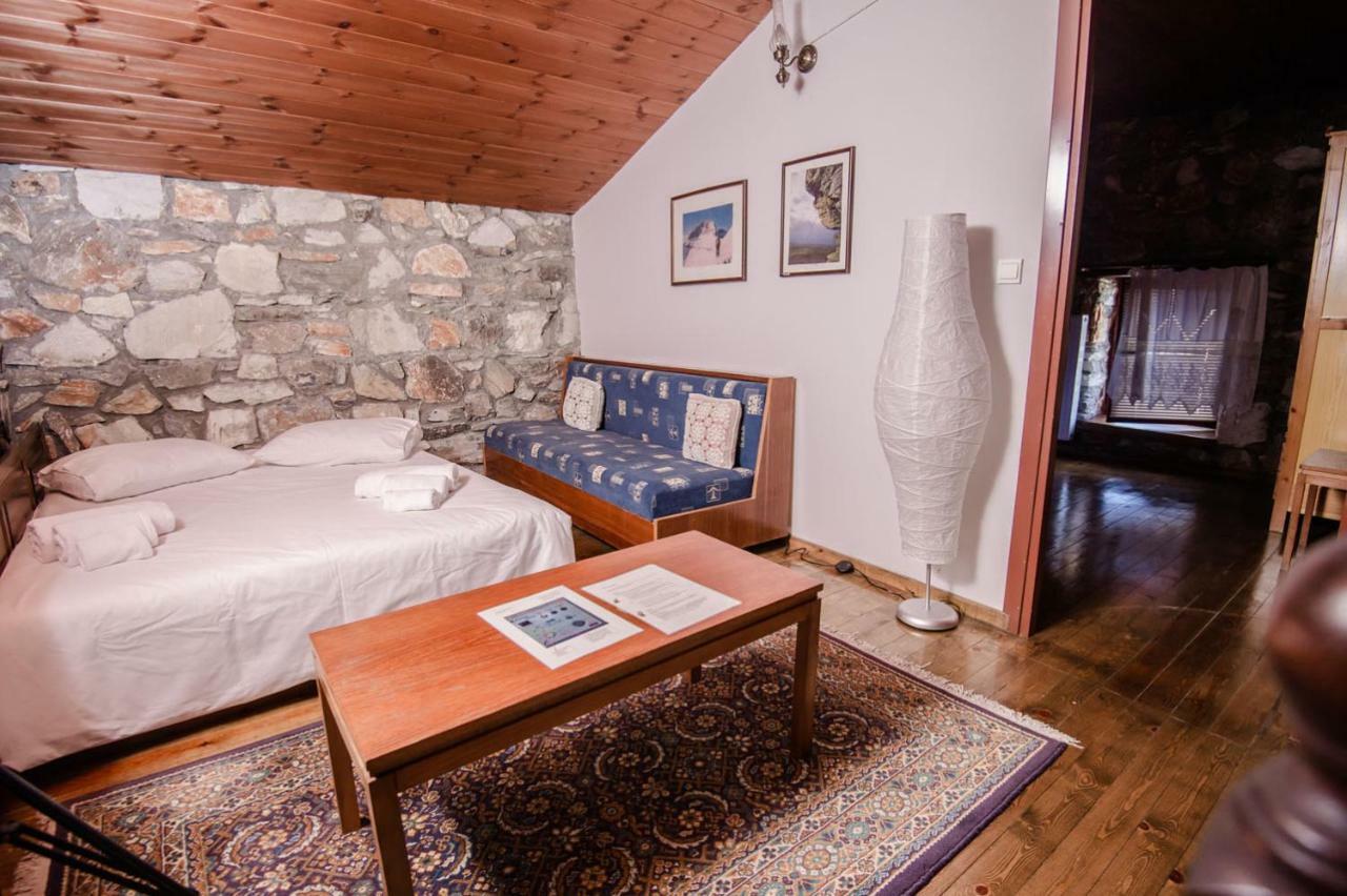 Stonehouse 2 Bedroom Chalet On Olympus Amazing View Petra  Exterior foto