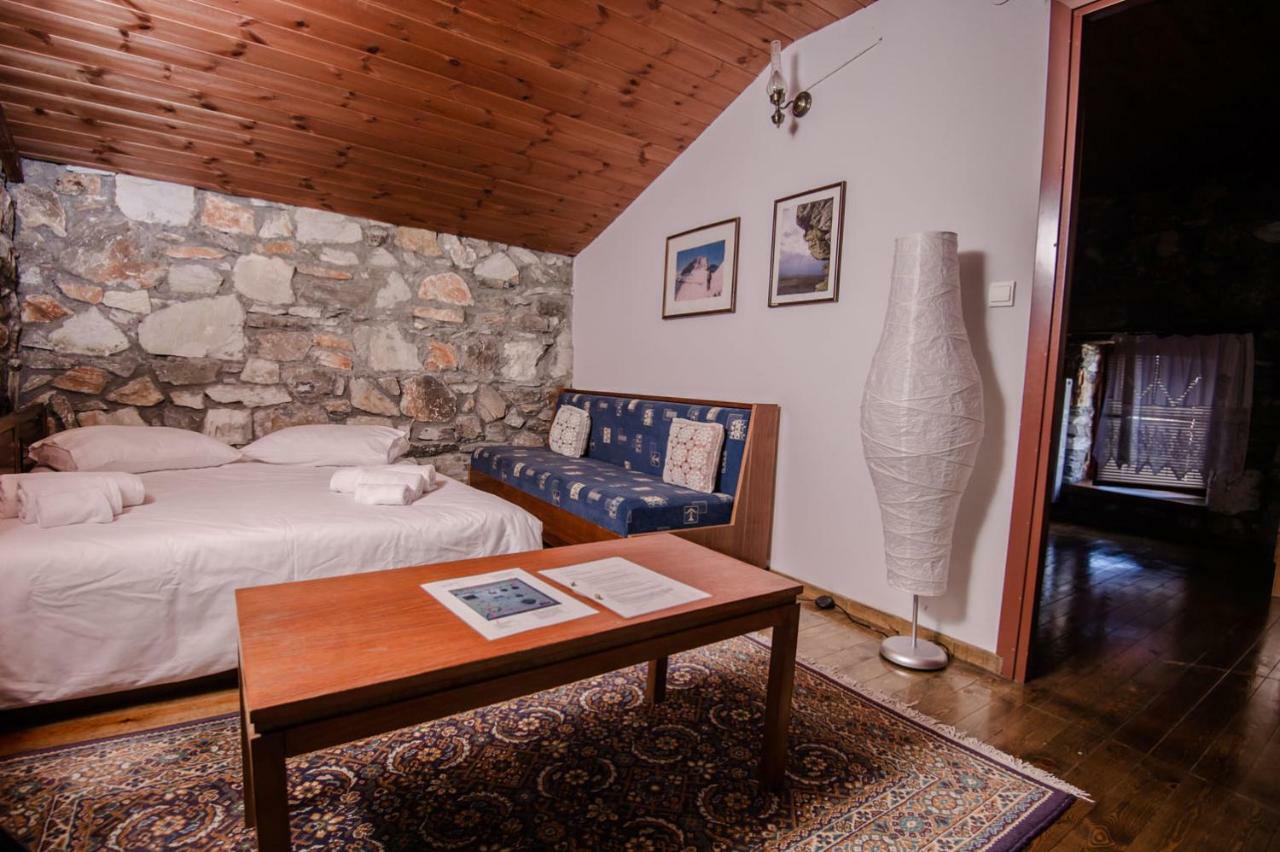 Stonehouse 2 Bedroom Chalet On Olympus Amazing View Petra  Exterior foto